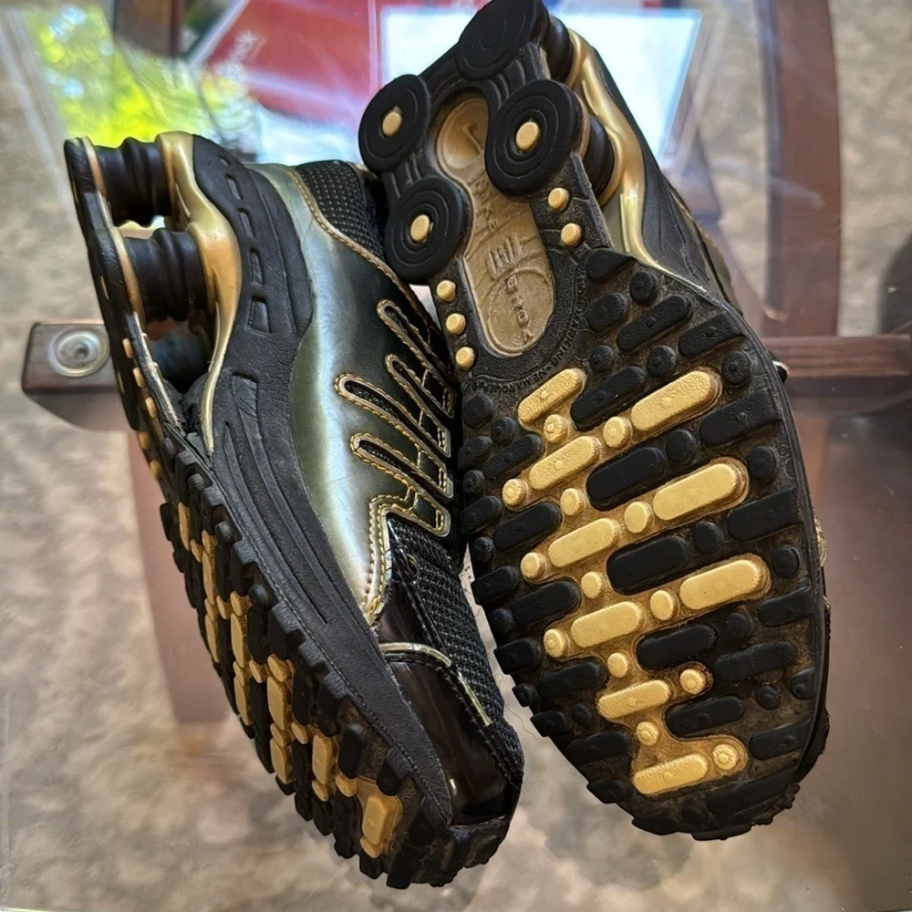 Nike Shox Youth Size 4Y Retro Y2K Black Gold Unisex Boy Running Shoes Sneakers - Picture 4 of 11
